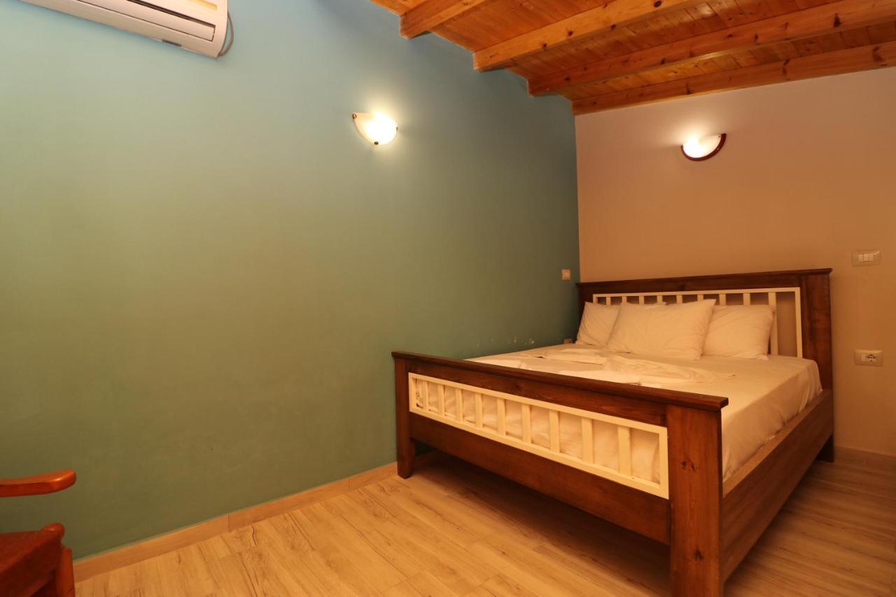 Vila Mateus Himarë Exterior foto